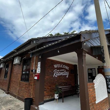 Roomstay By Abe Cottage Kampung Kuala Besut Ngoại thất bức ảnh